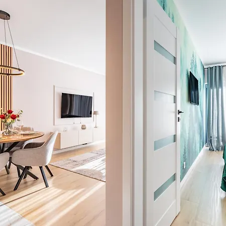 Apart Invest Apartament 8 Obroncow Pokoju *