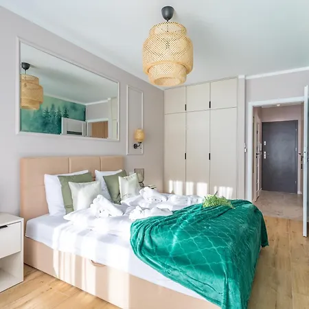 Apart Invest Apartament 8 Obroncow Pokoju 公寓 *