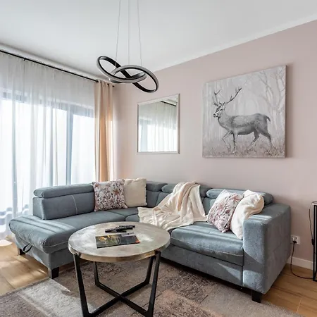 公寓 Apart Invest Apartament 8 Obroncow Pokoju