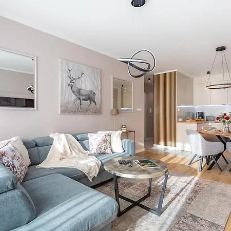 Apart Invest Apartament 8 Obroncow Pokoju 公寓 斯克拉斯卡波伦巴